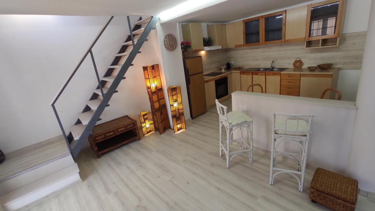 Greek Temple Appartement