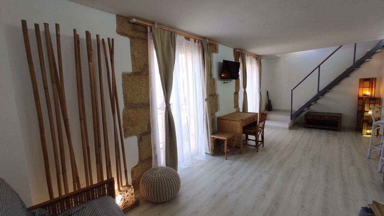 Greek Temple Apartment *