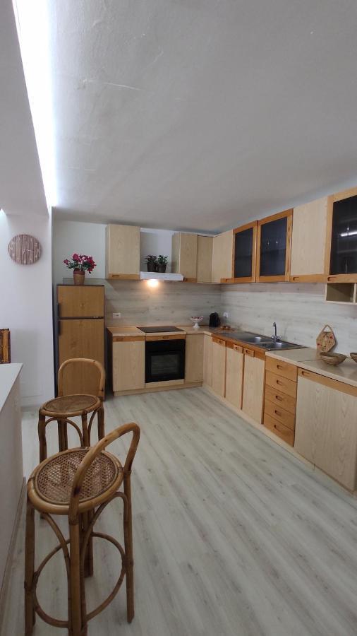 Apartment Greek Temple *