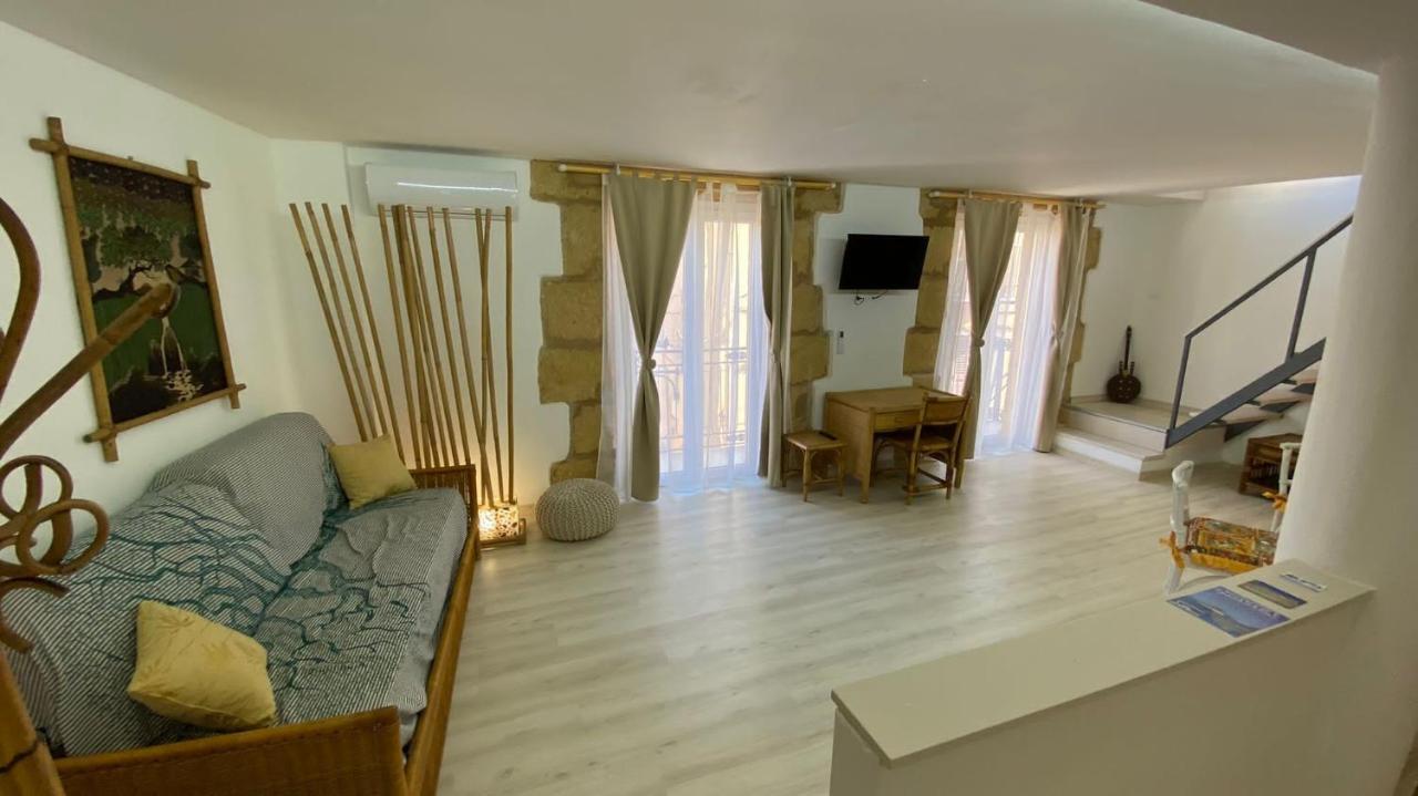 Greek Temple Apartment *